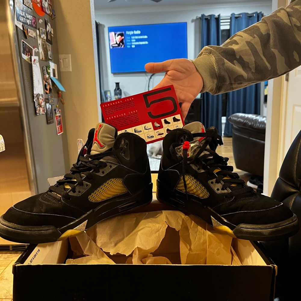 Never worn! Air Jordan V Retro size 10 with box